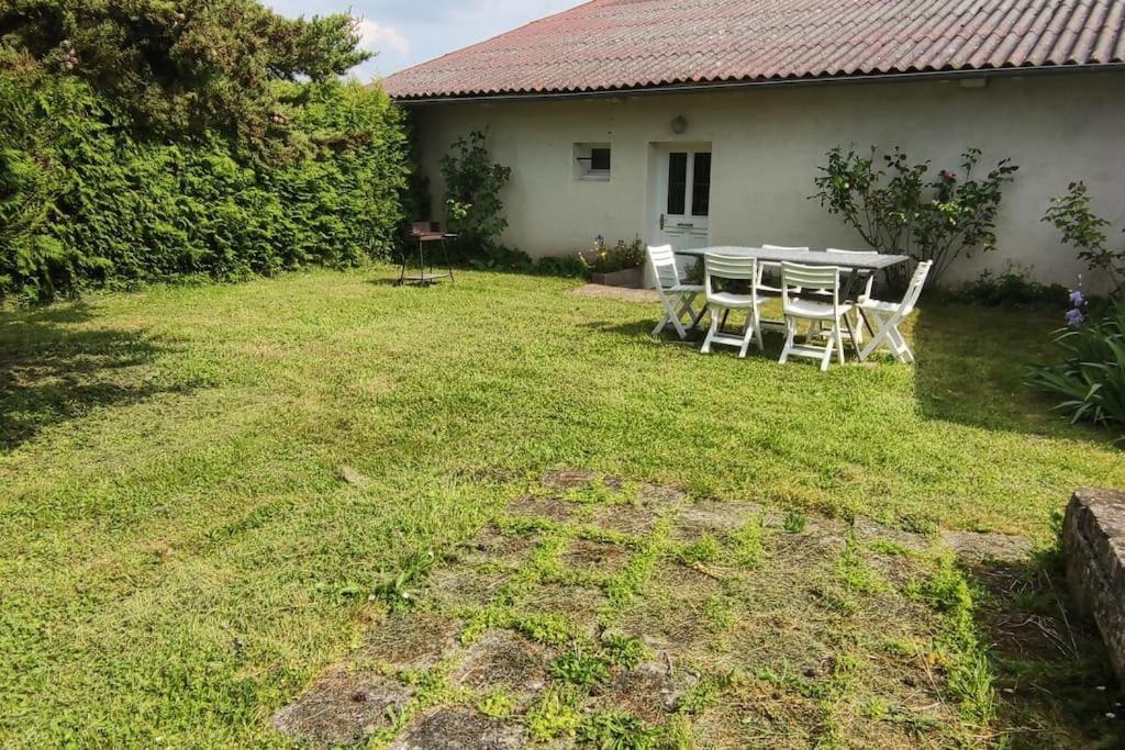 Gite La Metairie, Au Calme A La Campagne Villa Saint-Seurin-de-Palenne Bagian luar foto