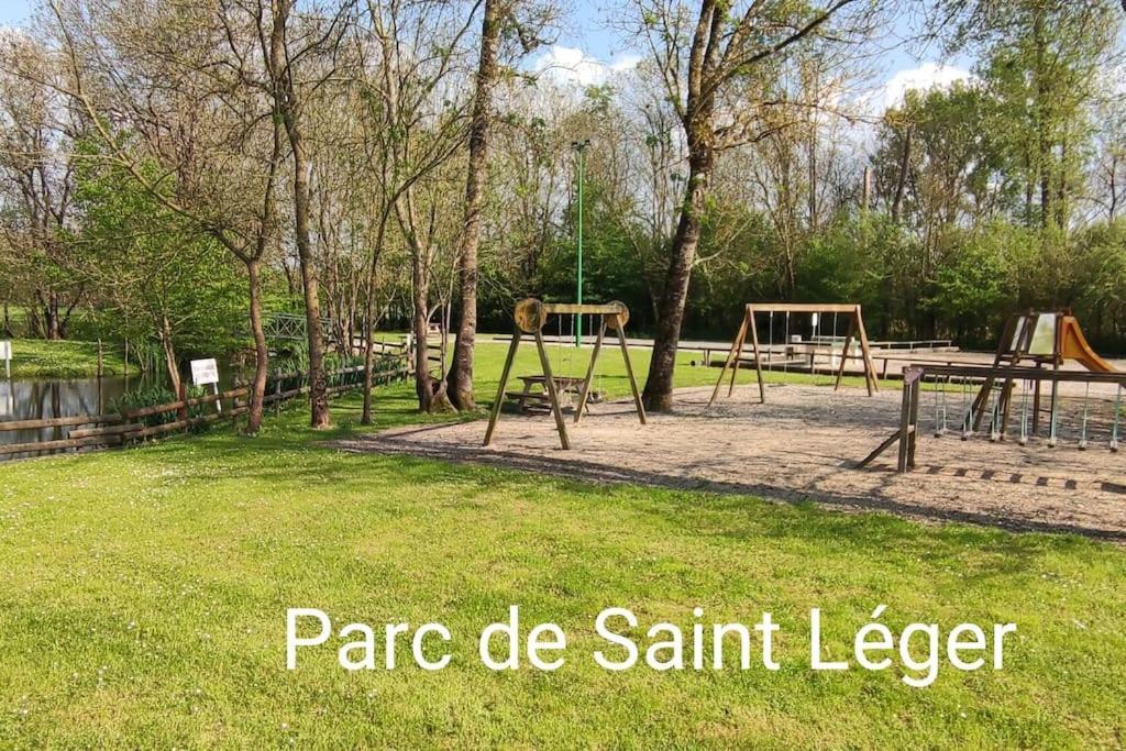Gite La Metairie, Au Calme A La Campagne Villa Saint-Seurin-de-Palenne Bagian luar foto